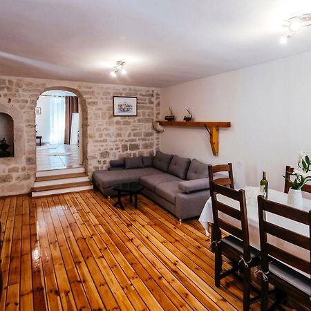 Heart Of Town Apartment Zadar Luaran gambar