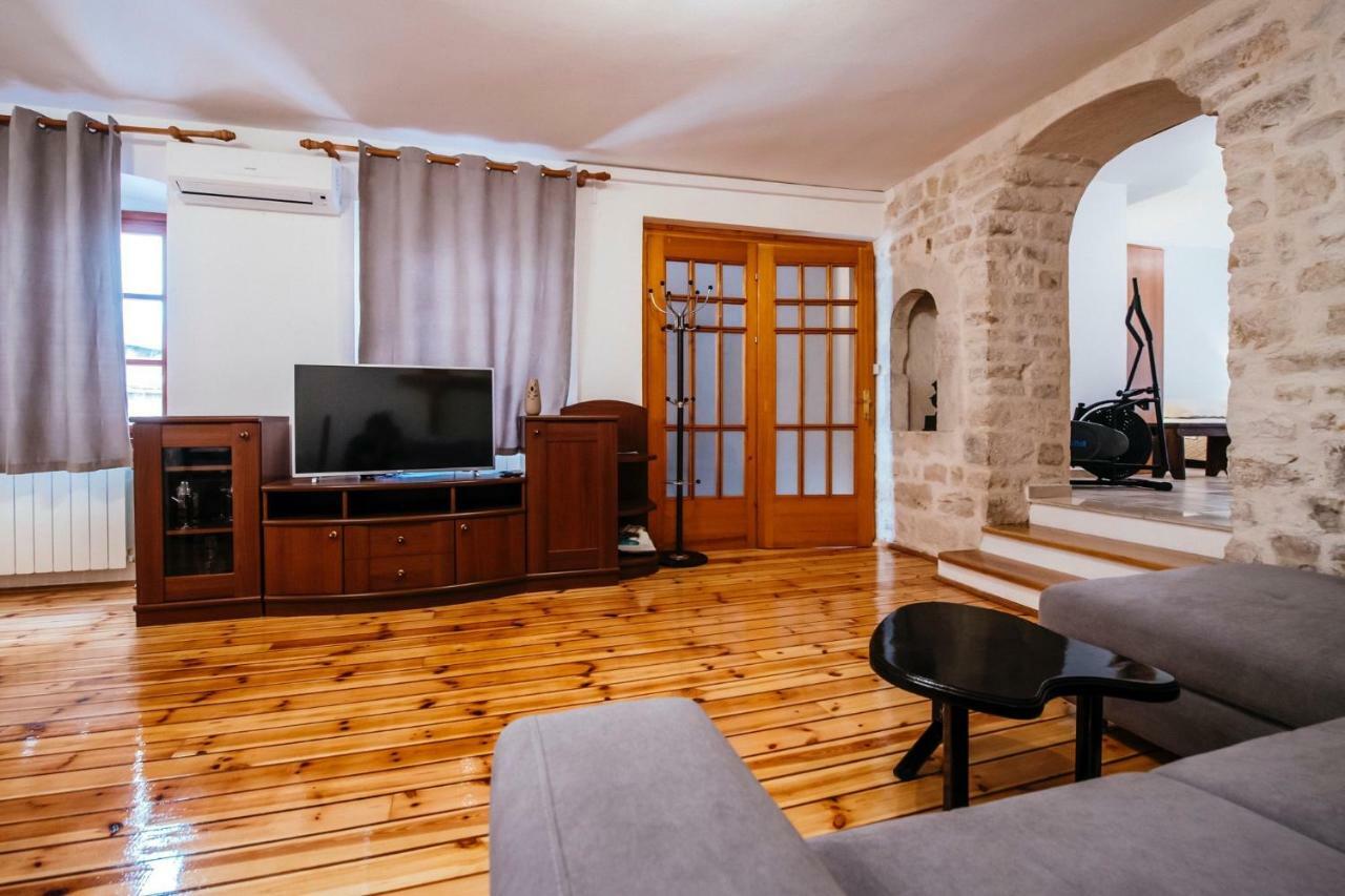 Heart Of Town Apartment Zadar Luaran gambar