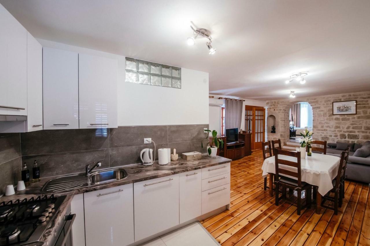 Heart Of Town Apartment Zadar Luaran gambar