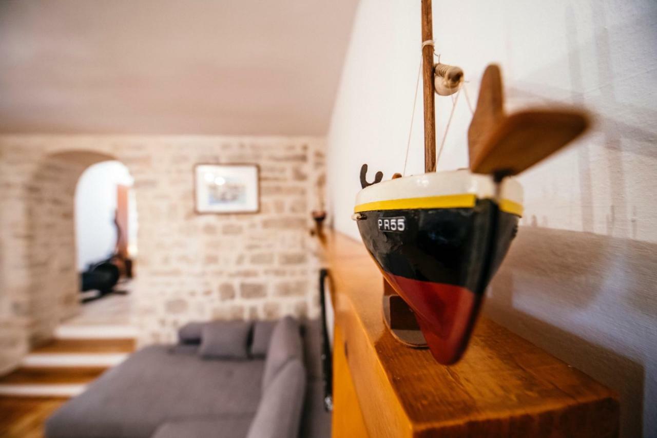 Heart Of Town Apartment Zadar Luaran gambar