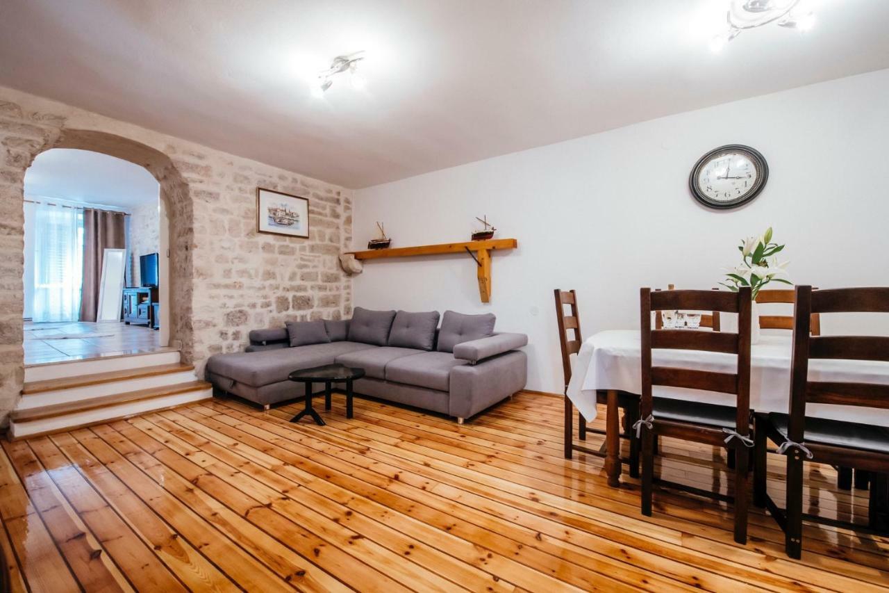 Heart Of Town Apartment Zadar Luaran gambar