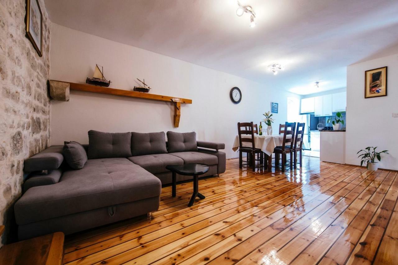 Heart Of Town Apartment Zadar Luaran gambar