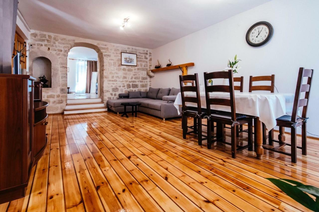 Heart Of Town Apartment Zadar Luaran gambar