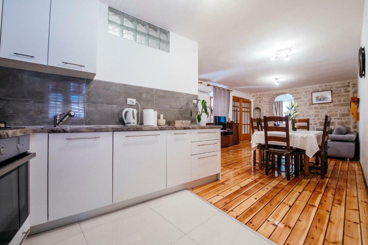 Heart Of Town Apartment Zadar Luaran gambar