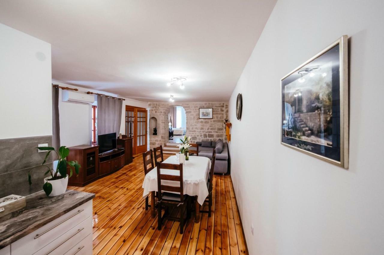 Heart Of Town Apartment Zadar Luaran gambar